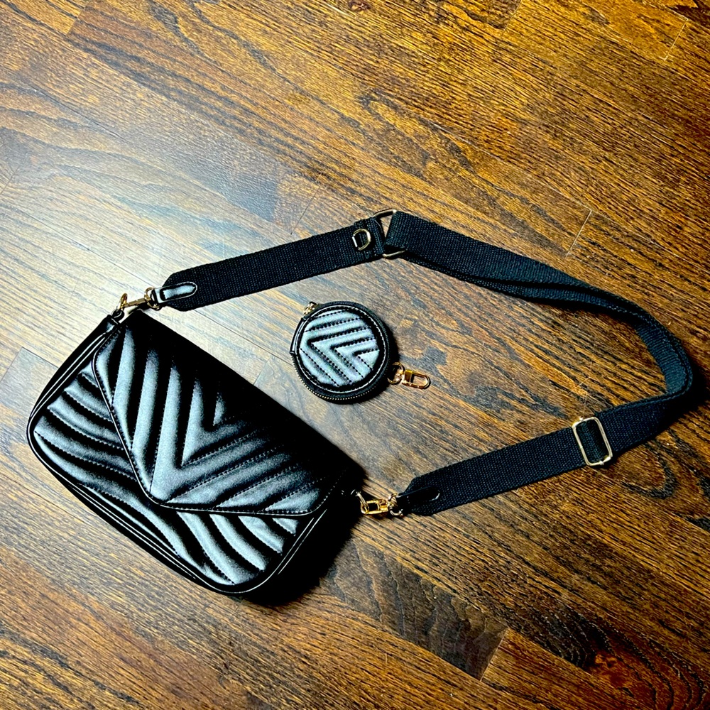 Ant Expedition Bag and coin/earbud case Brand new Black